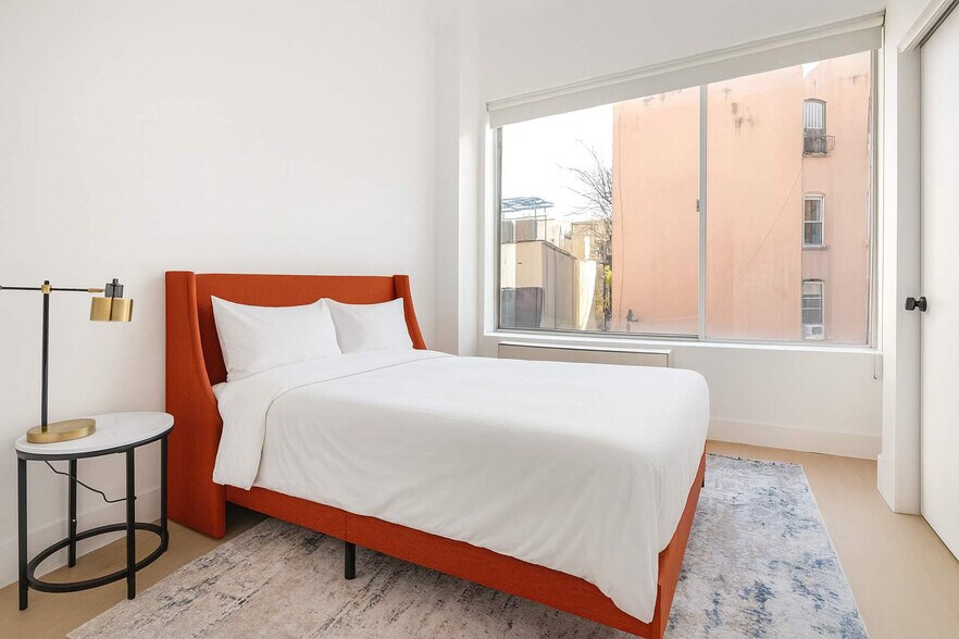 Building Photo - 19 St Marks Pl