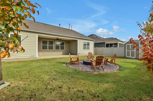 Building Photo - One story home in Westlawn Neighborhood in...