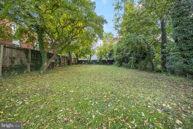 Building Photo - 2909 Echodale Ave