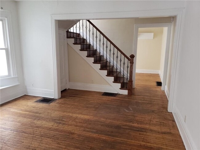 Building Photo - 36 Berkshire St