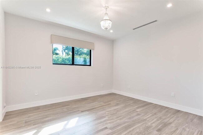 Building Photo - 7720 SW 130th St