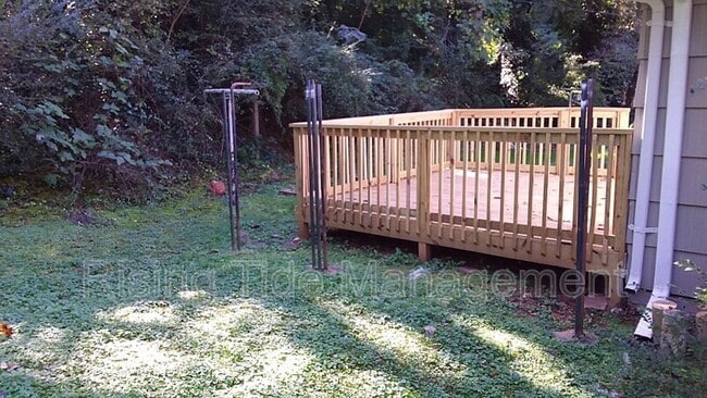 Building Photo - 700 Biscayne Dr