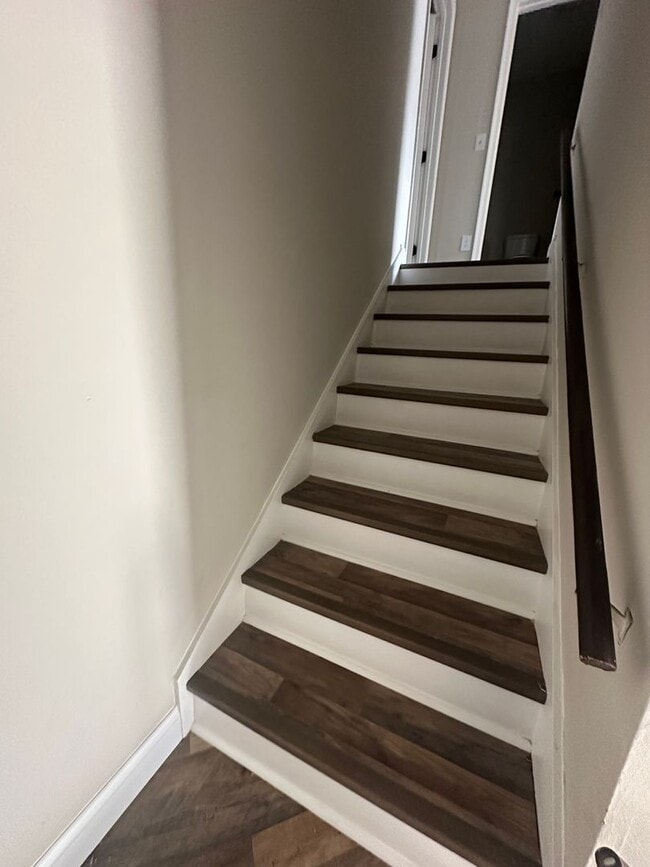 Building Photo - 3 Bed Large Townhome in West Ashley!