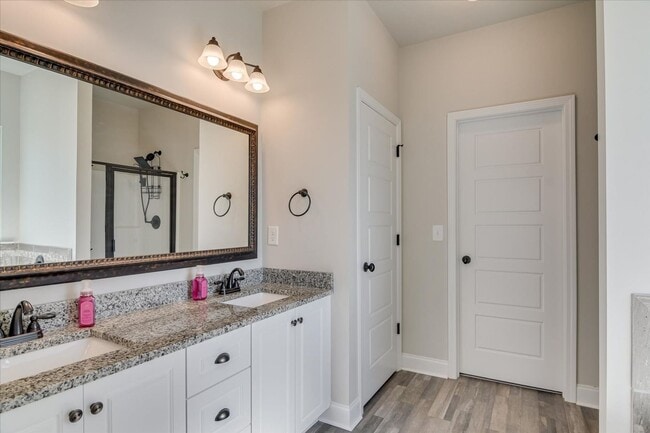Building Photo - 4 bedroom, 2.5 bathroom in Harlem, GA with...
