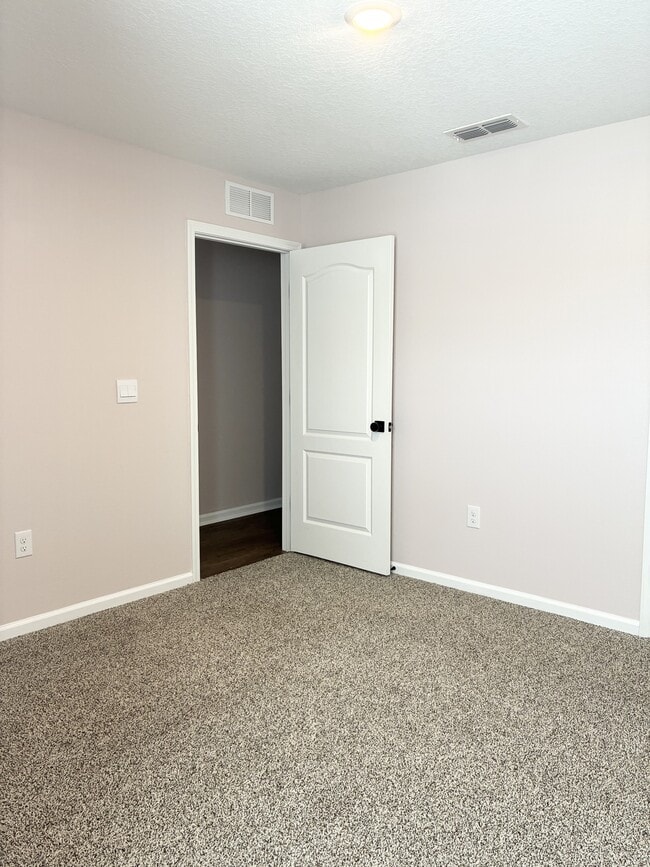 Building Photo - 5983 Ortega Lk Dr