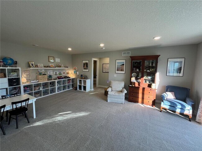 Building Photo - 5539 Welter Wy