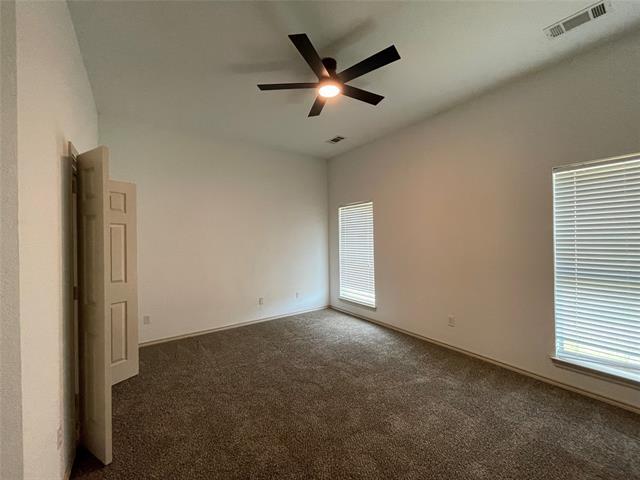 Building Photo - 6030 Bentwood Dr