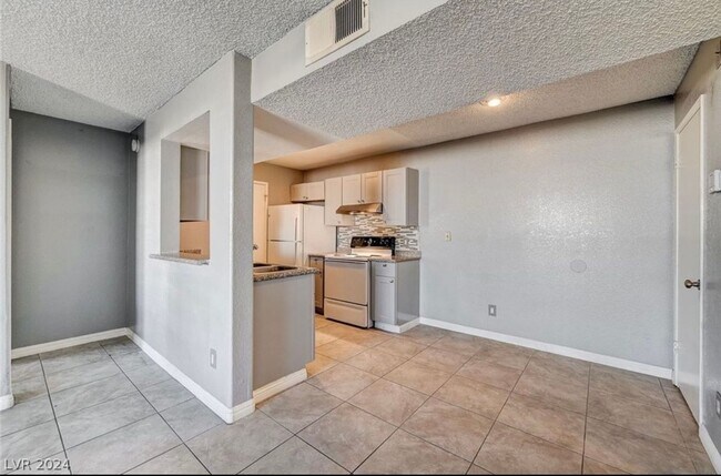 Building Photo - Two Bedroom Condo