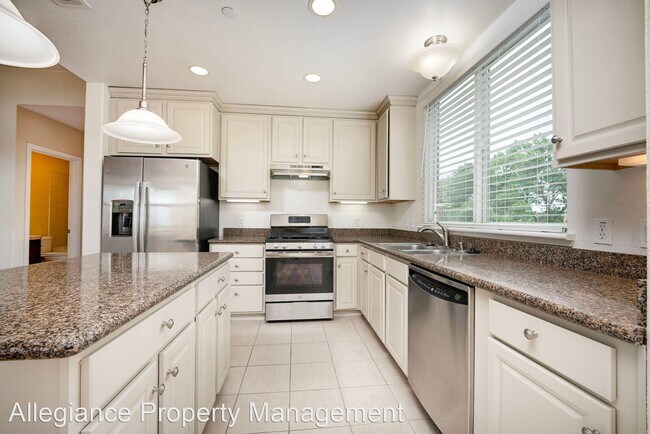 Building Photo - 3 br, 3 bath House - 7910 Walerga Rd Unit 706