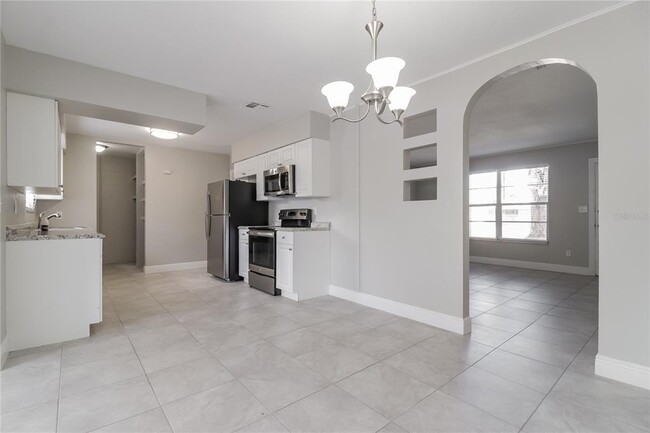 Building Photo - 2844 Oak Lea Dr