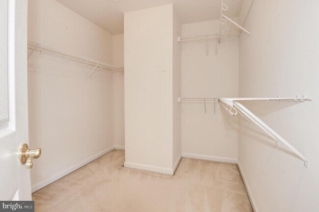 Building Photo - 18818 Silverwood Terrace