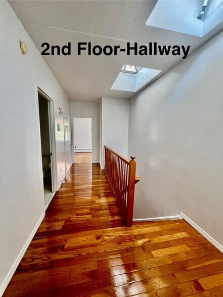 Building Photo - 265 W 121st St