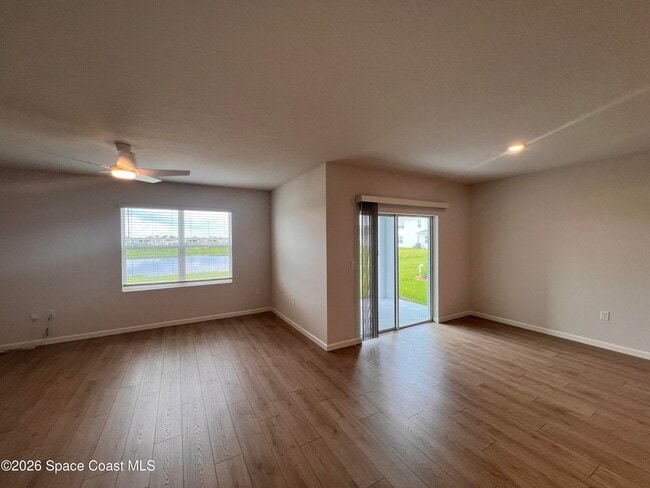 Building Photo - 1394 Garabaldi Cir SE