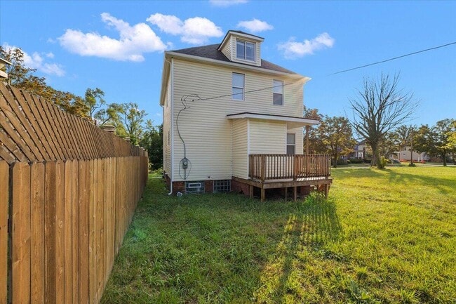 Building Photo - 3473 Townsend St