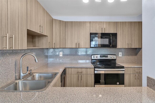 Building Photo - 7010 NW 186th St