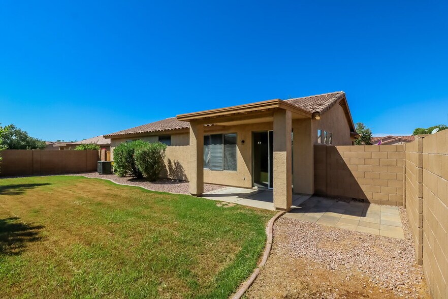 Building Photo - 14817 N 150th Ln