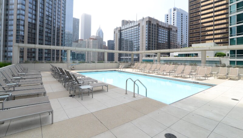 Building Photo - 580 N McClurg Ct