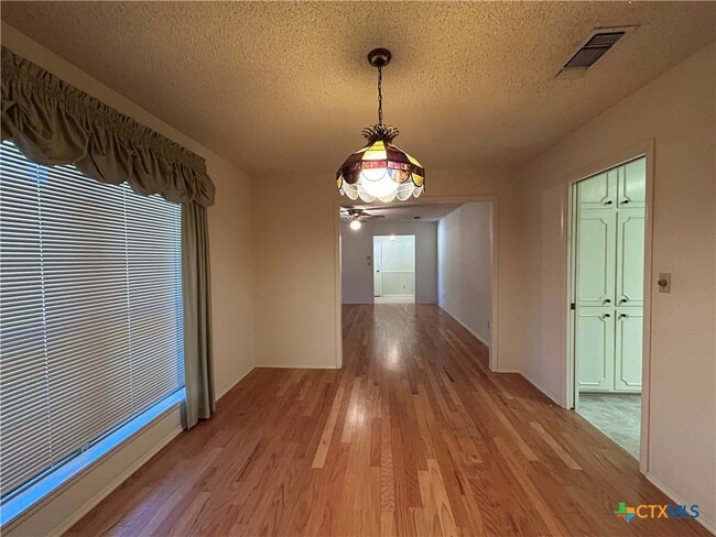 Building Photo - 11 La Mesa Dr