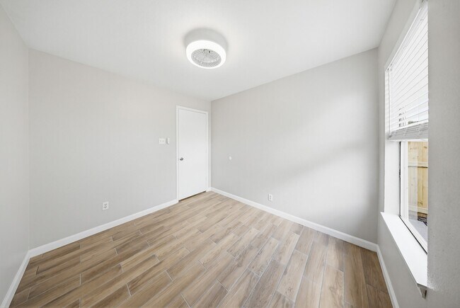 Building Photo - 1114 Joshua Tree Ln