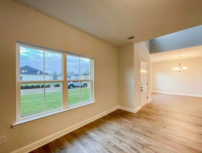 Building Photo - 945 Grayson Ave