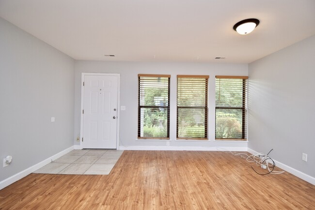 Building Photo - 758 Cincinnati-Batavia Pike