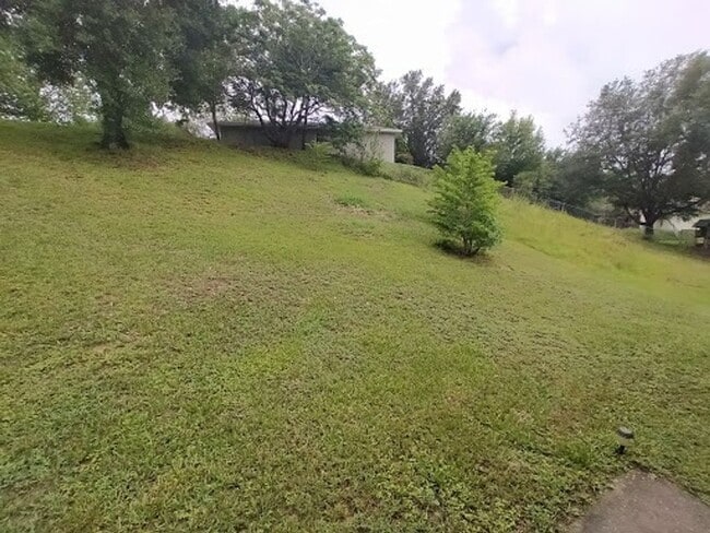 Building Photo - Coming Soon! Beautifully Renovated Clermont Home Near Waterfront Park & Trails