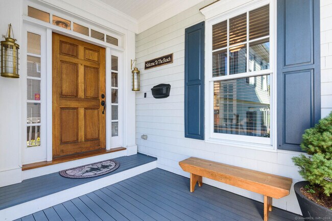 Building Photo - 50 Shorefront Park