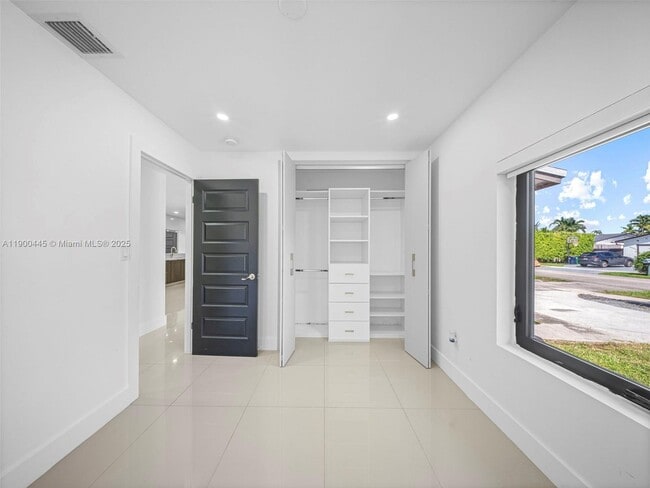 Building Photo - 7434 SW 127th Ct