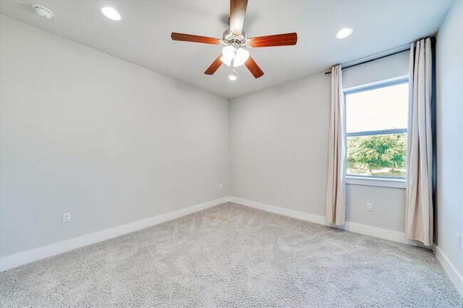 Building Photo - 6316 Bernia Dr