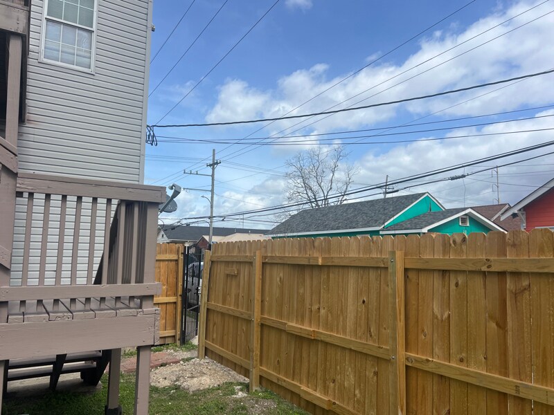 Building Photo - 1996 Hope St