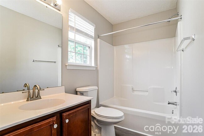 Building Photo - 12125 Winghurst Dr