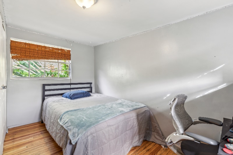 Building Photo - 27 NE 49th St