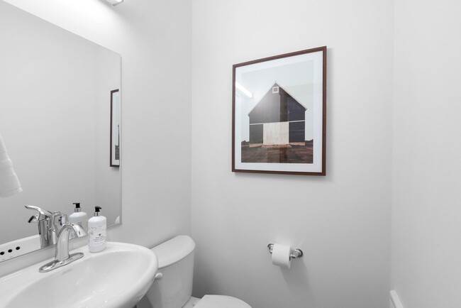 Building Photo - Wintersweet Townhome on Bainbridge Island