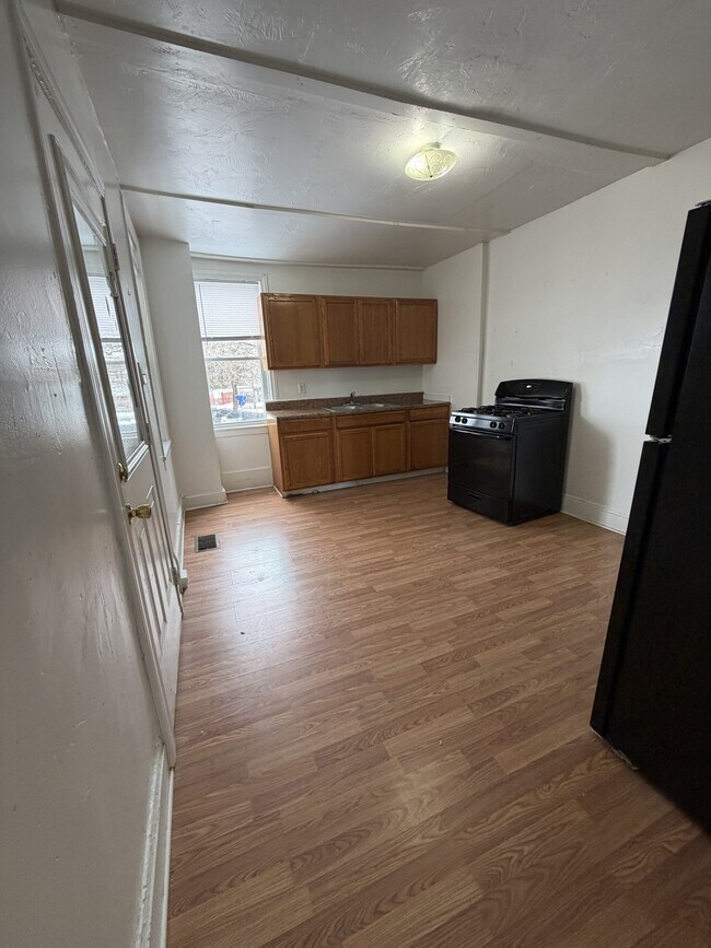 Building Photo - 30 N Franklin St