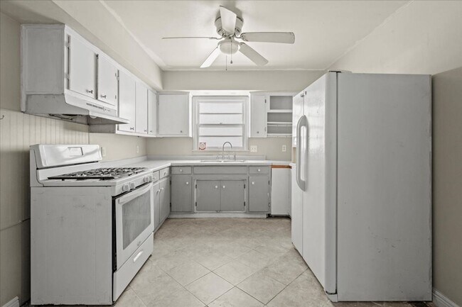 Building Photo - 1355 N Tuxedo St