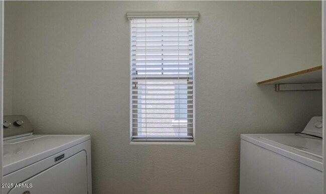 Building Photo - 481 N Citrus Ln