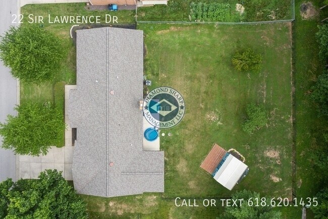 Building Photo - 22 Sir Lawrence Dr
