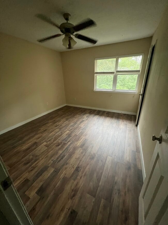 Building Photo - 1625 Martin Bluff Rd