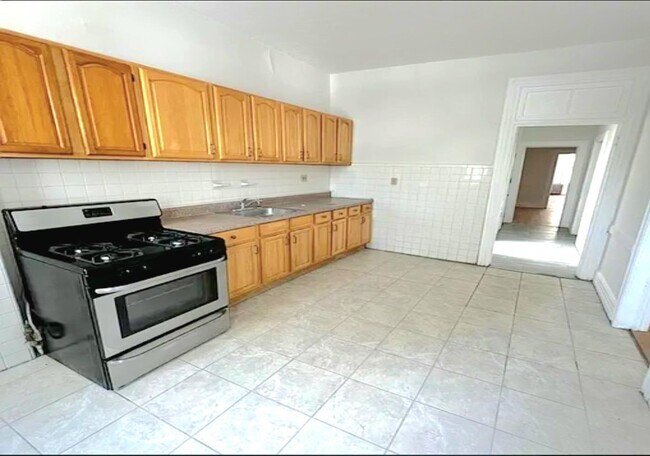 Building Photo - 184 Ocean Ave