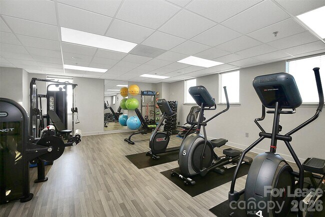 Building Photo - 1315 East Blvd