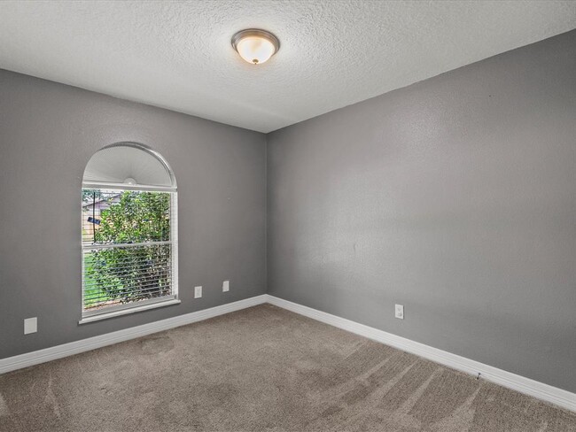 Building Photo - 11731 Flushing Meadows Dr