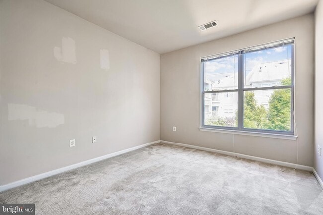 Building Photo - 2765 Centerboro Dr