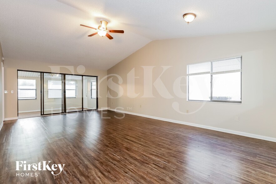 Building Photo - 4030 Cypress Landing E
