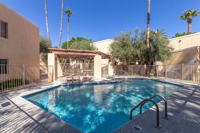 Building Photo - 6240 N 16th St