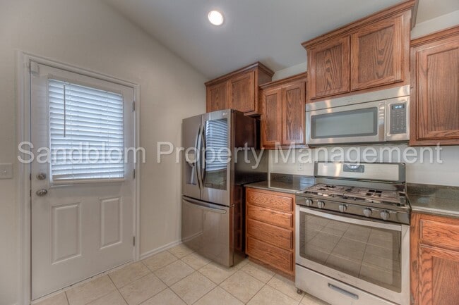 Building Photo - FOR LEASE | Jenks | Available Now!