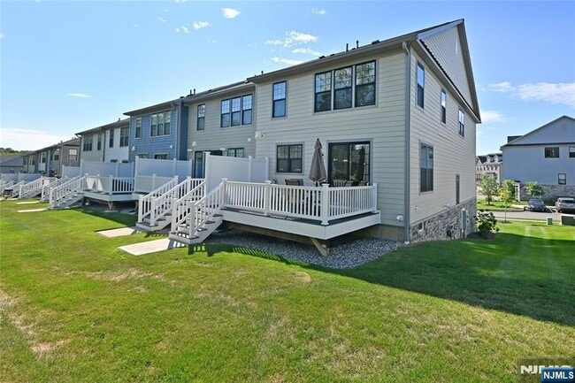 Building Photo - 31 Hearthstone Ct