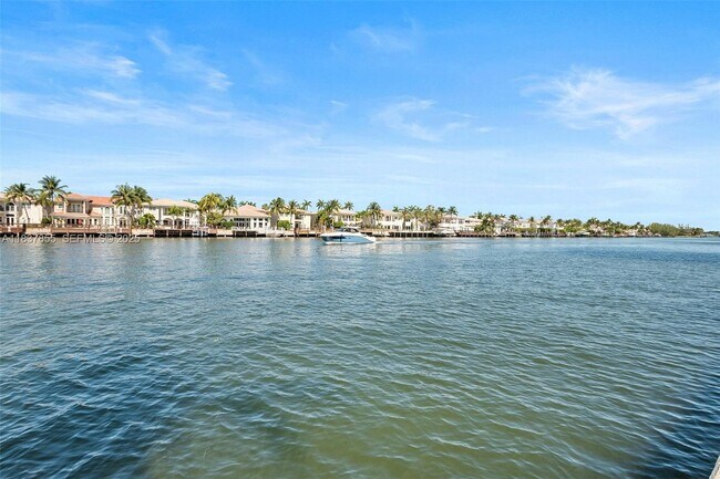 Building Photo - 2200 S Ocean Dr