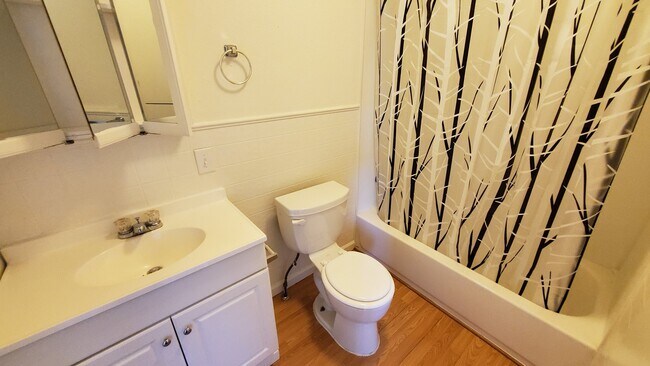 Building Photo - 3-2 in Southlawn!