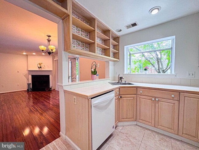 Building Photo - 2604 S Arlington Mill Dr
