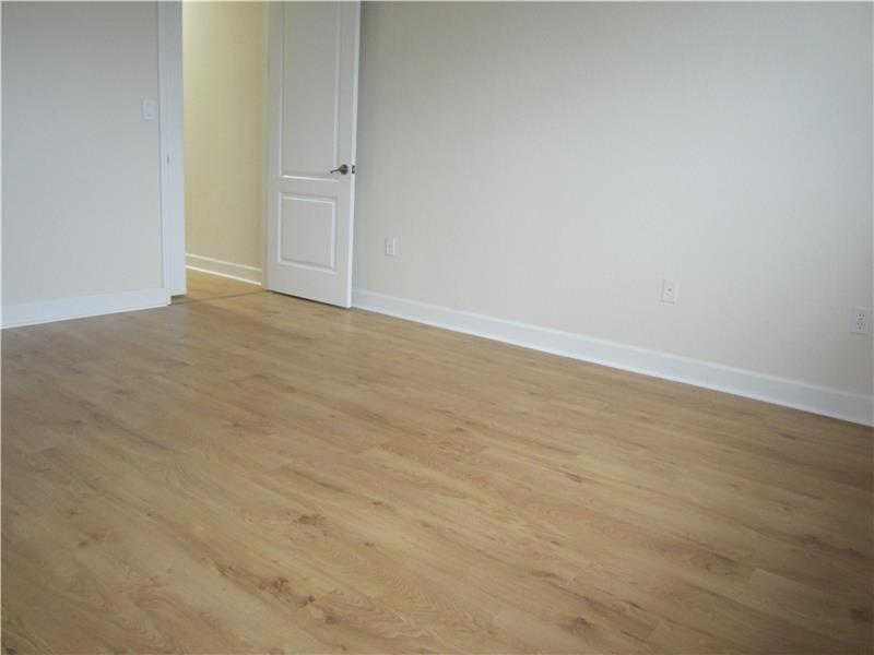 Building Photo - 419 SW 147th Ave